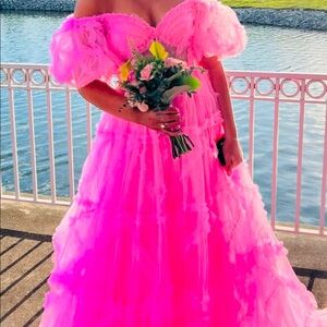 Sherri Hill Pink size 6